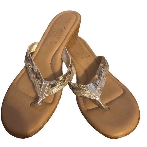 Tuscany Easy street flip flop sandal wedge gold bands 7.5WW - Picture 1 of 8